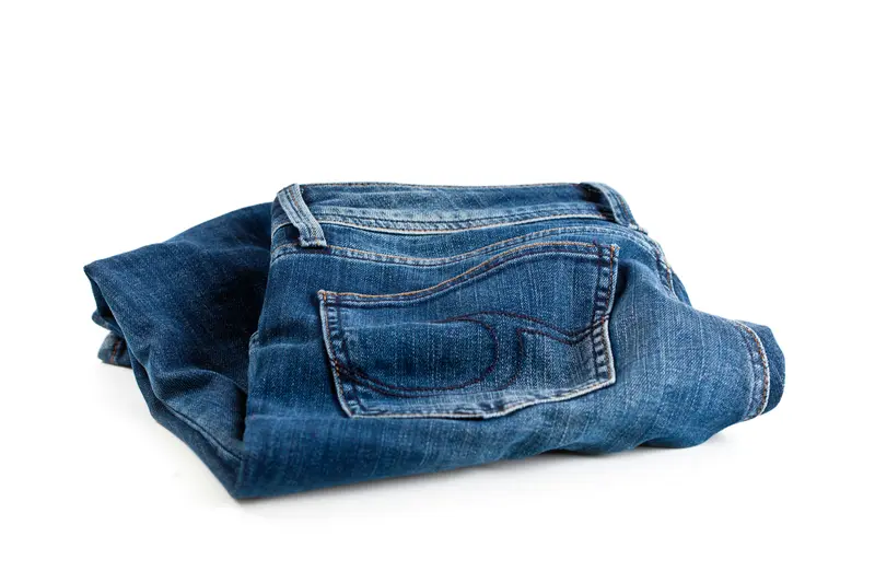 Na co zwrócić uwagę wybierając szerokie spodnie? Praktyczne porady zakupowe